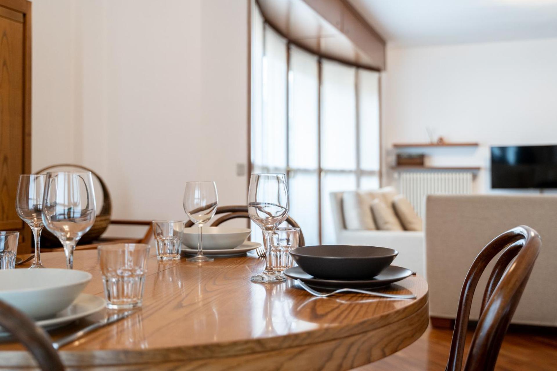Spacious Bright Apartment Near City Center And Como Lake With Air Conditioning Лекко Экстерьер фото