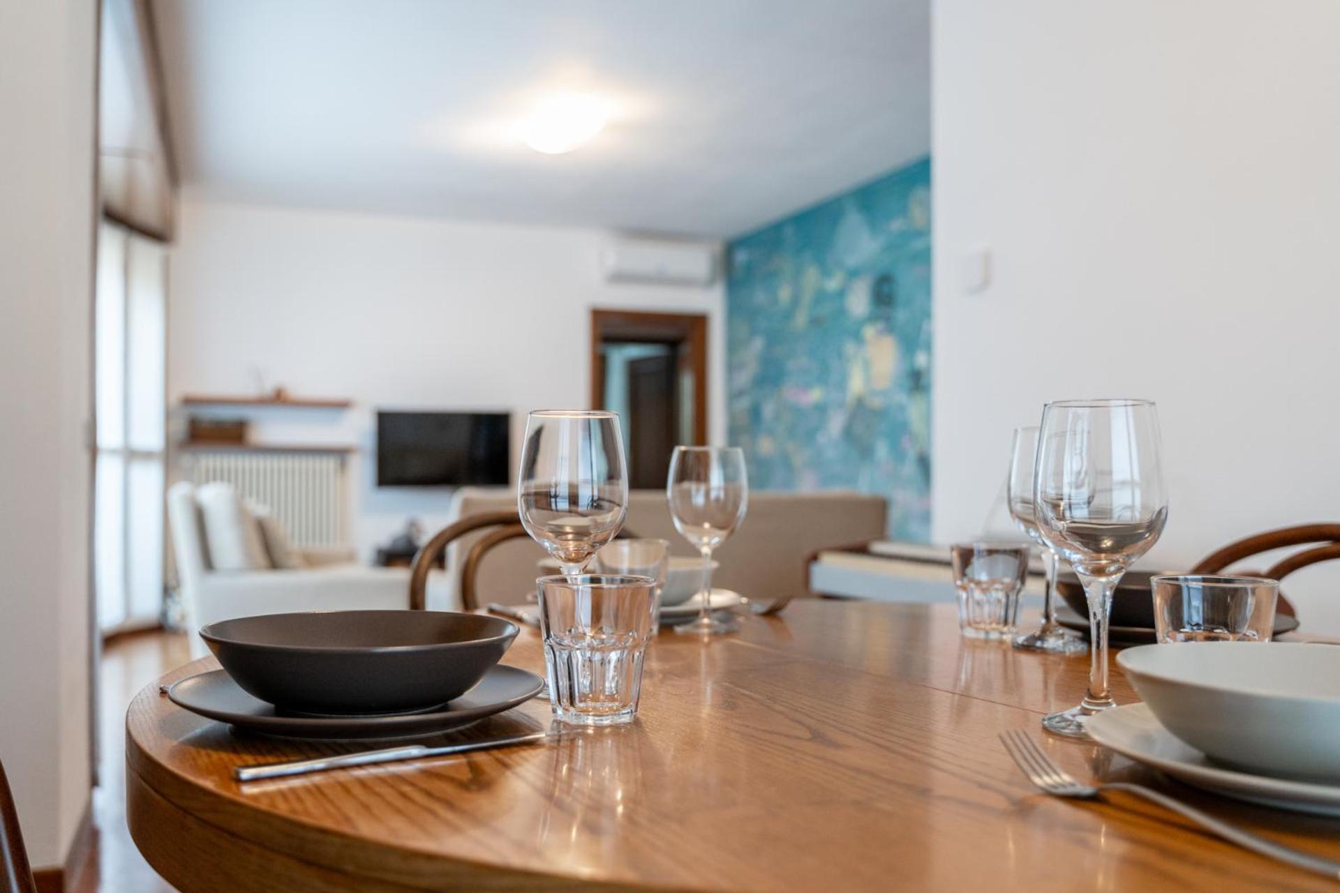 Spacious Bright Apartment Near City Center And Como Lake With Air Conditioning Лекко Экстерьер фото