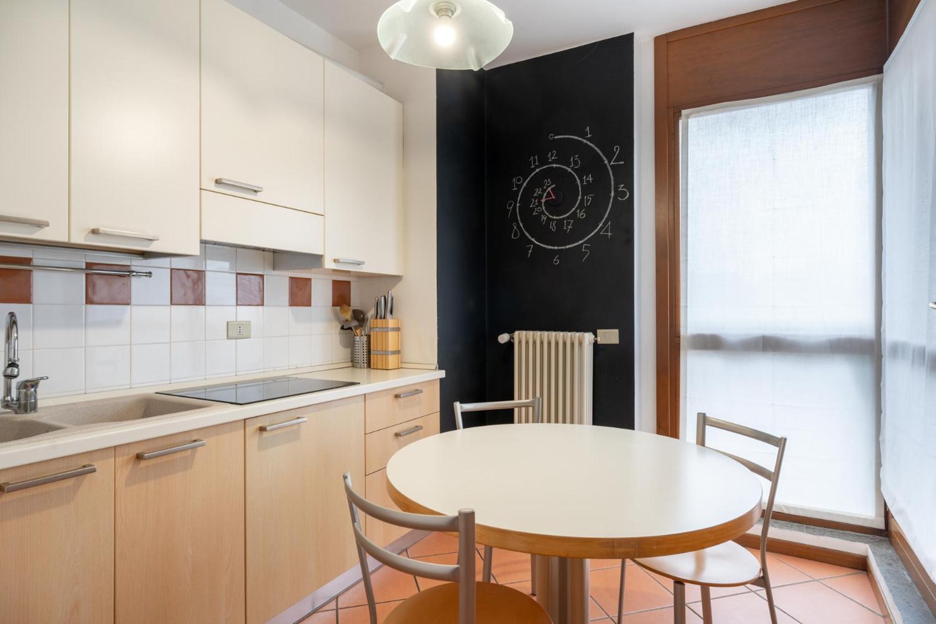 Spacious Bright Apartment Near City Center And Como Lake With Air Conditioning Лекко Экстерьер фото